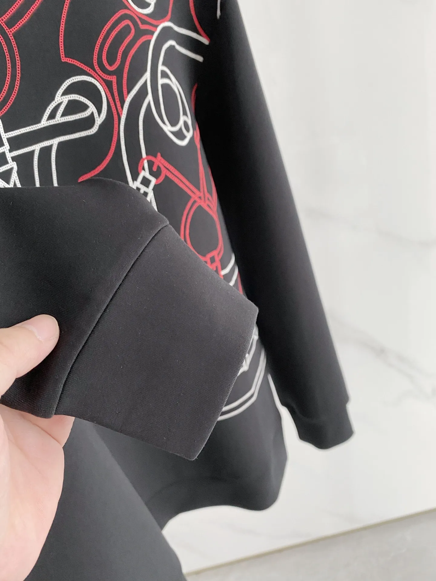 27 HERMÈS ｜2026 New Arrival ， ， ， ， Classic ， ， ， ：White、Black Sizes：S-XL